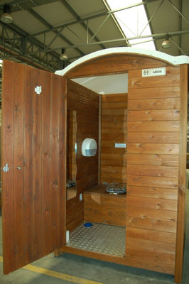 Cabina wc de madera quimico o compostaje