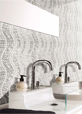 white marble mix silver glass mosaico waving pattern bathroom tile decor - Foto 2
