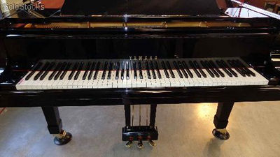 Yamaha cfiii Concert Grand Piano----12000gbp