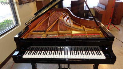 Yamaha cfiii Concert Grand Piano----15000Euro