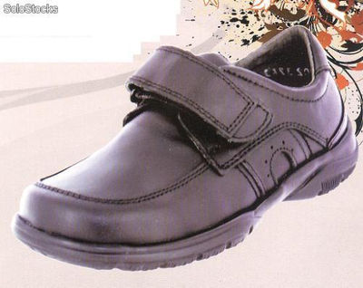 Zapato escolar para niño marca Chabelo modelo 29902-A