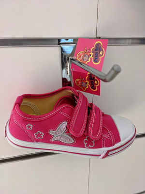 Zapatos de lona para niños en stock - Foto 4