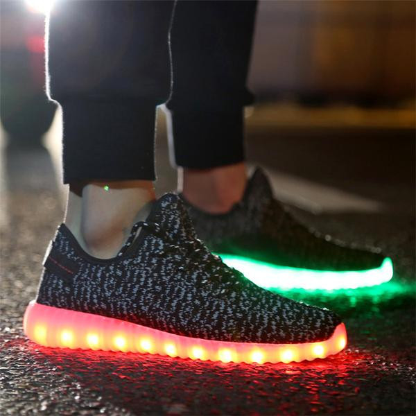 Zapatos de yeezy luz brillante 8 colores zapatillas