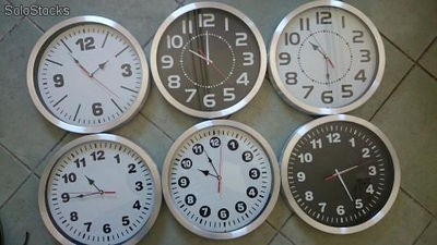 Zegar ścienny 30 cm aluminium różne wzory